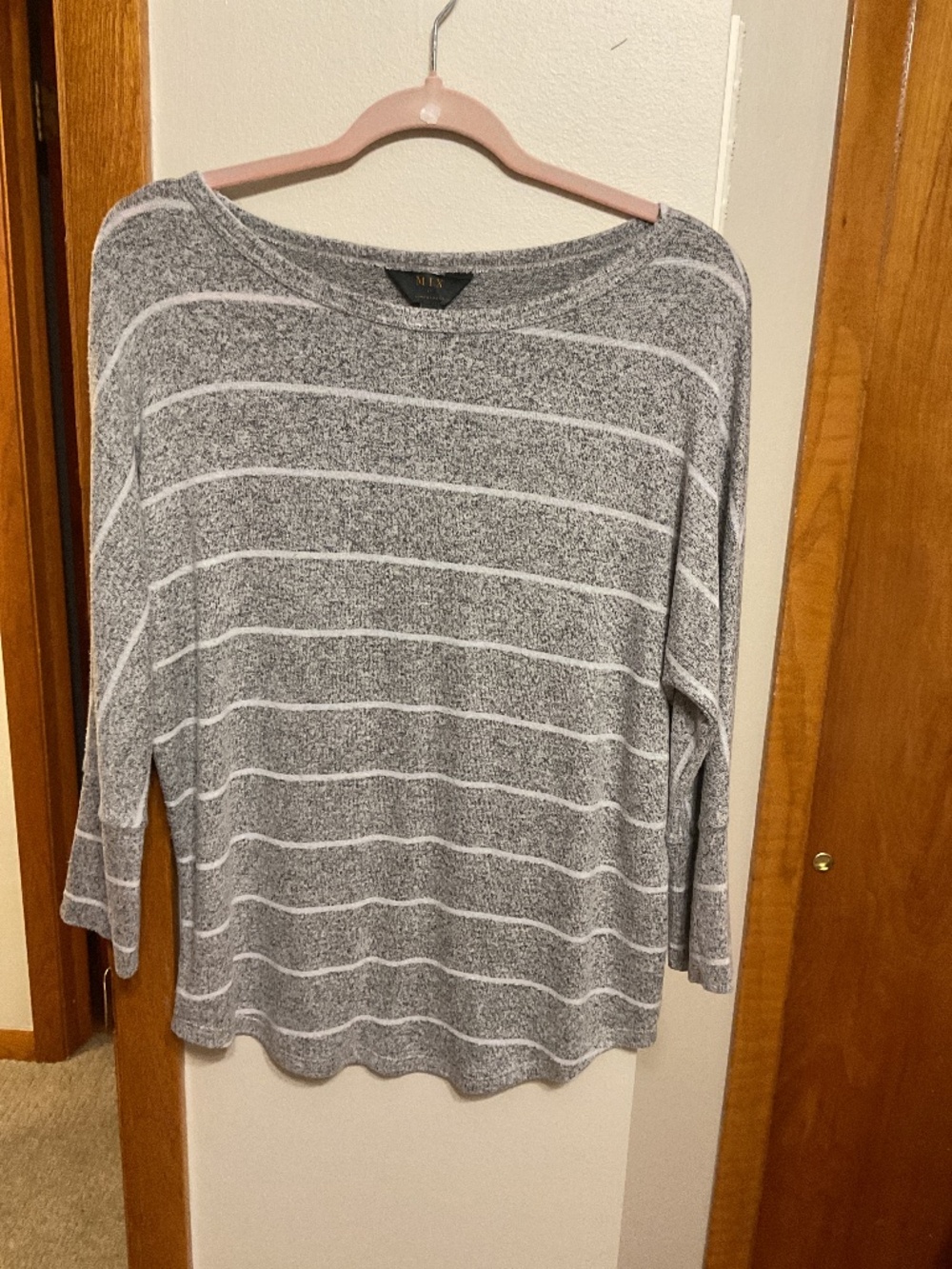 MIX by 41 Hawthorn medium long sleeve top